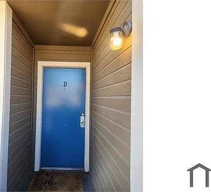 2 bed, 800 sqft, $1,500 — Photo 2