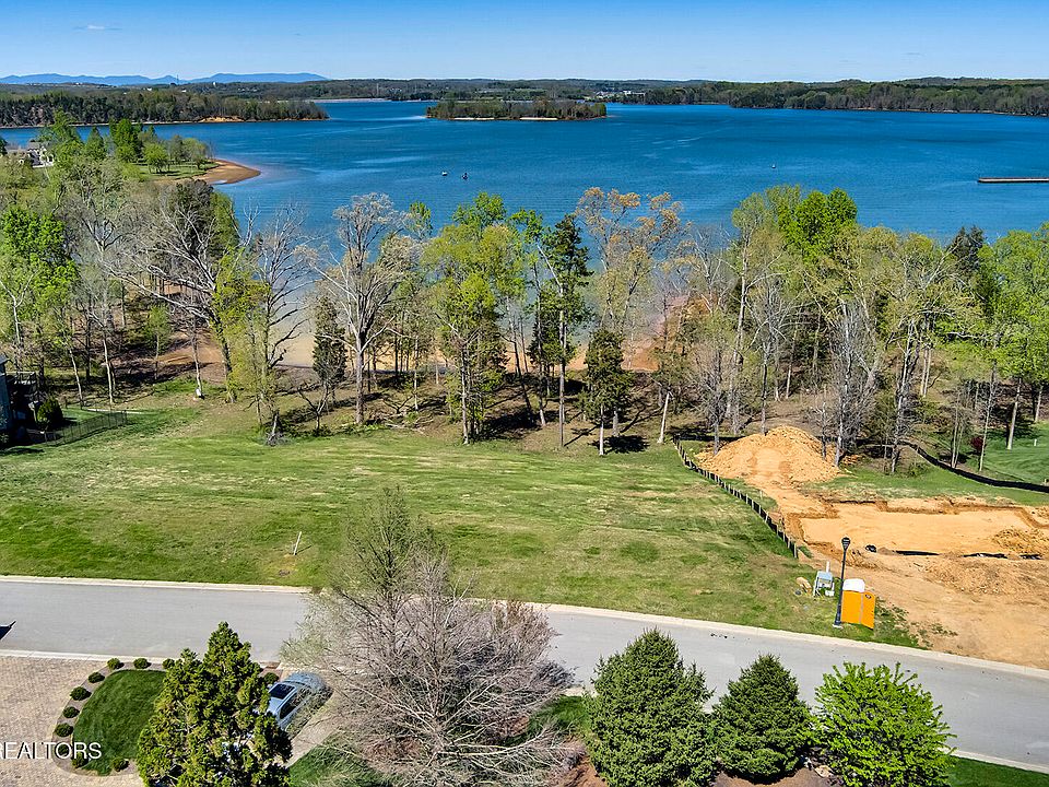 1st image of 16718 Lighthouse Pointe Dr