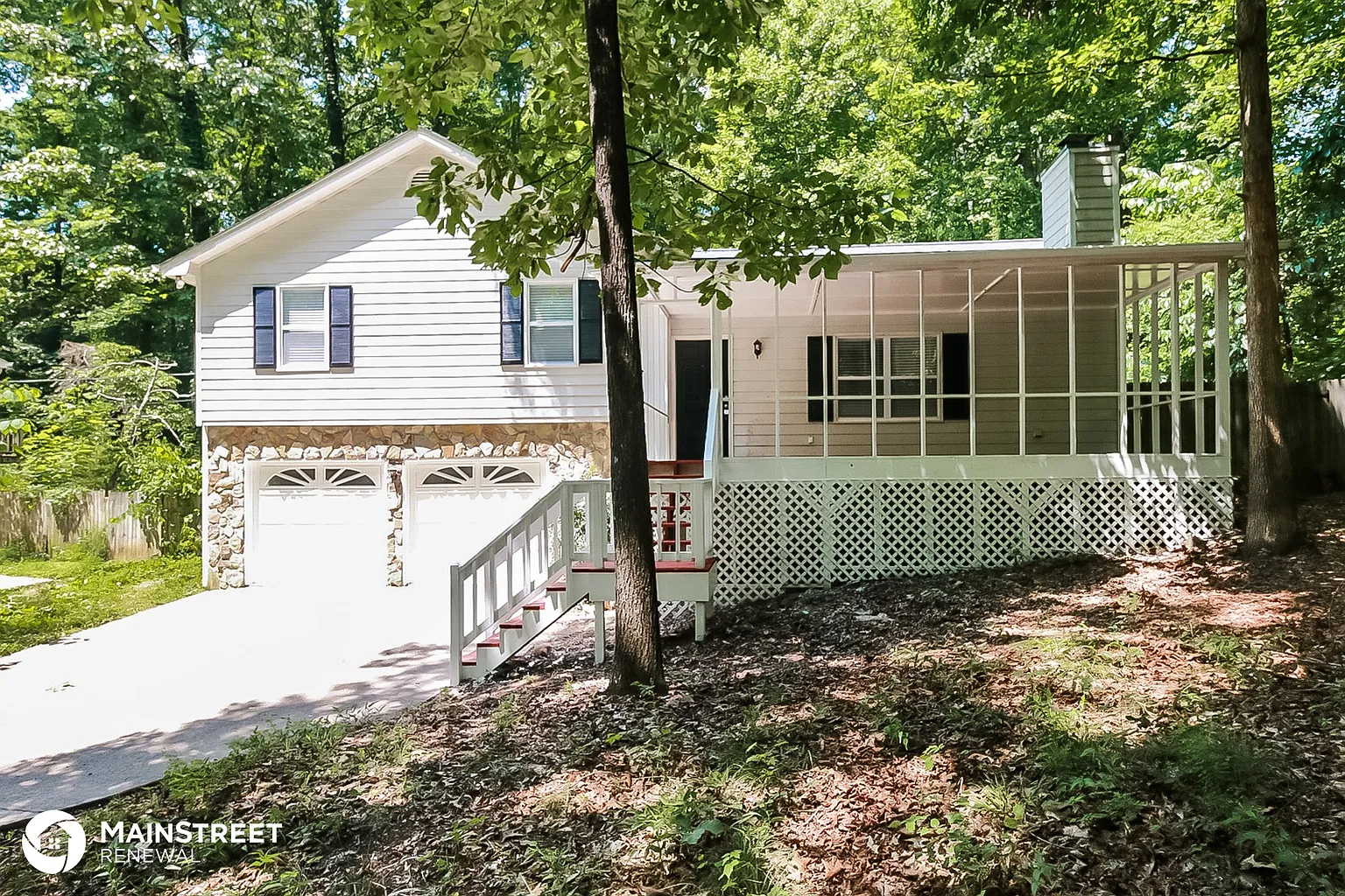 95 Harriette Dr photo 1