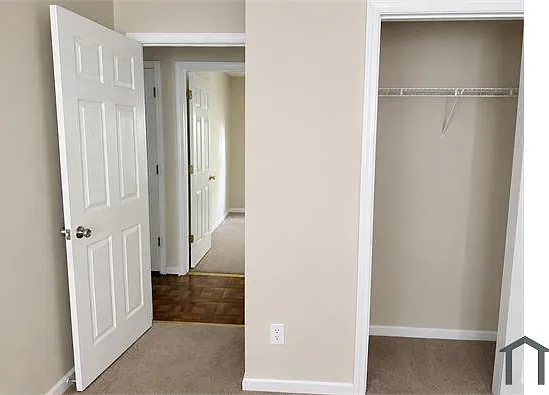 4182 Torbay Dr — Photo 17