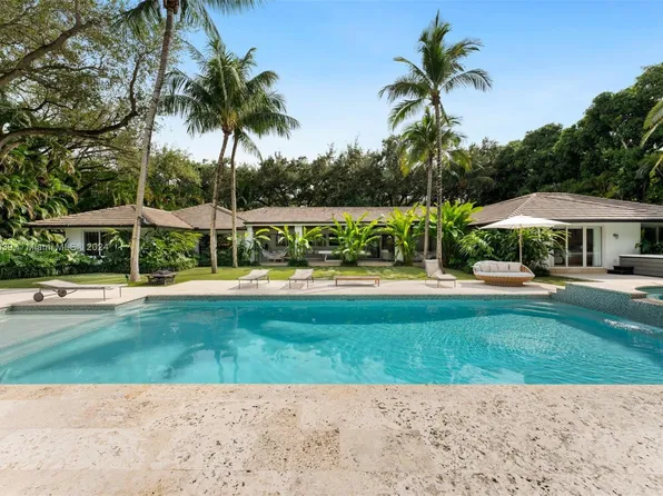 5851 SW 94th St, Pinecrest, FL 33156