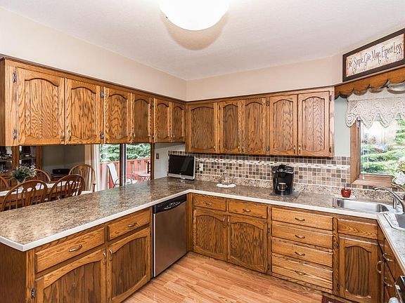 5th image of 4107 Cottonwood St