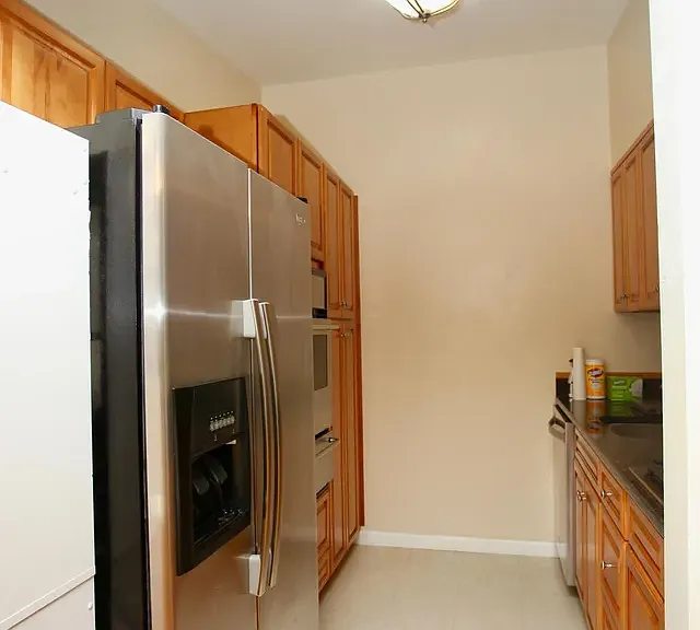 10204 Rockville Pike #402 — Photo 8