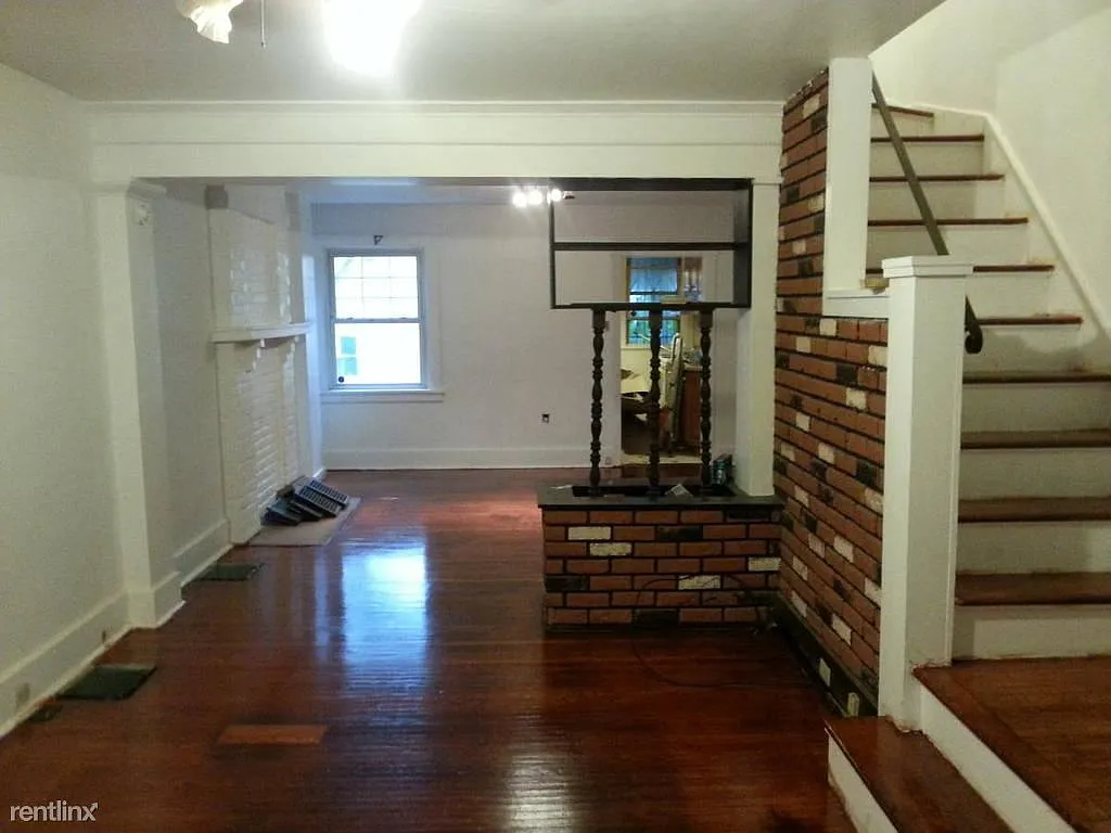 6228 Saint Marie St photo 1