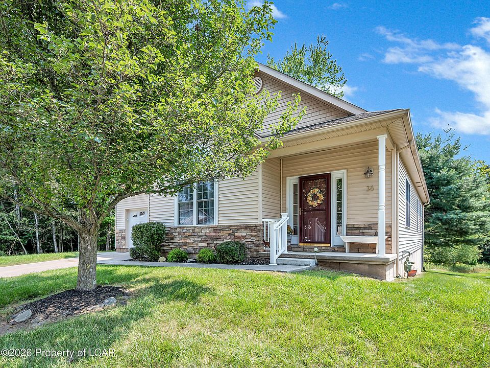 1st image of 36 Greenbriar Dr