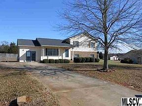 1st image of 905 Lyndsey Brooke Ct
