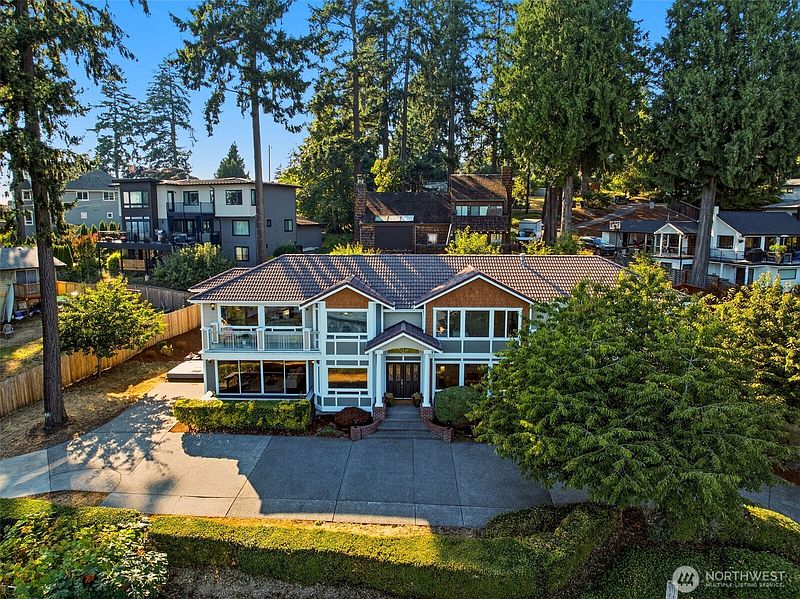 4th image of 8338 NE Juanita Drive