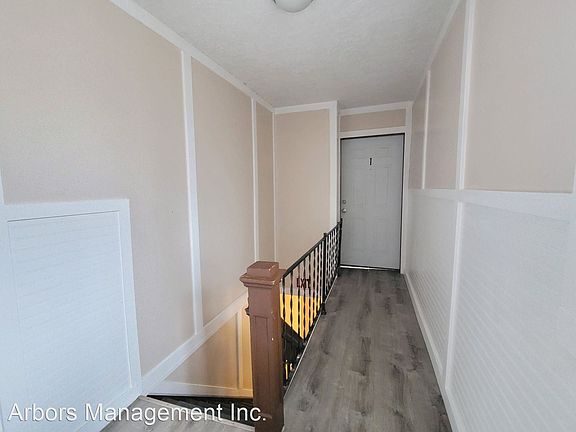 3rd image of 457 Carothers Ave APT 1