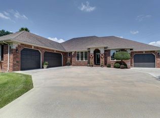 4759 Park Haven Rd, Nixa, MO 65714