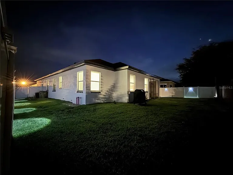 16804 Meadows St — Photo 10