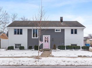 45 Cambridge Ln, Glendale Heights, IL 60139