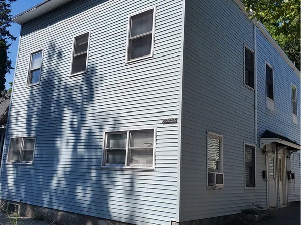 74 Stewart St, Rochester, NY 14620