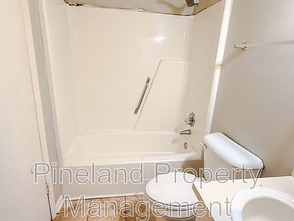 5th image of 6453 Rockford Dr