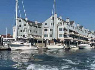 203 Chandlers Wharf #203, Portland, ME 04101