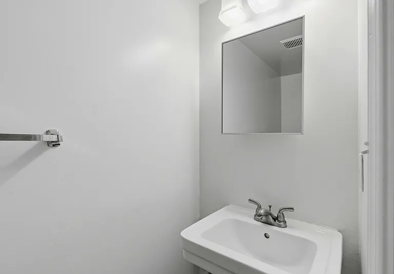 1033 Higgins Way #1 — Photo 16