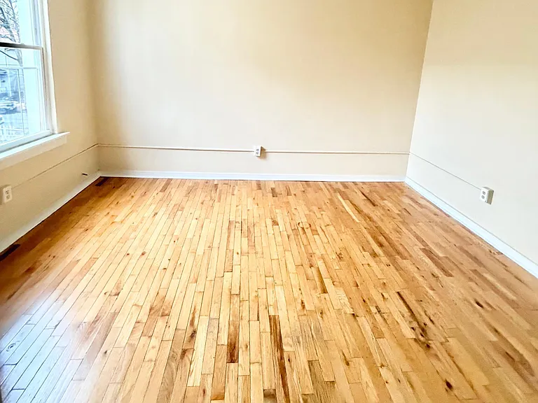 33 Dickerman St #4 — Photo 7