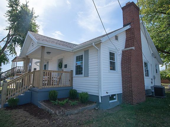 3rd image of 322 Elm St