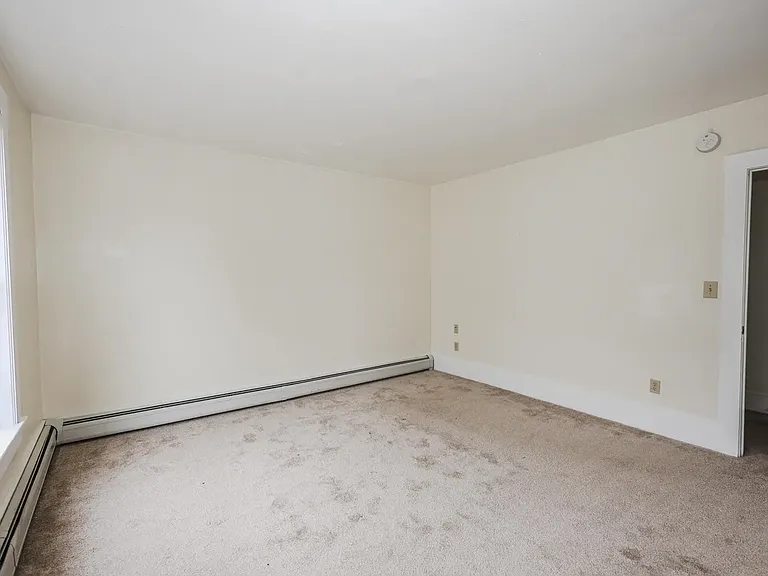 14 Chestnut St #2 — Photo 16