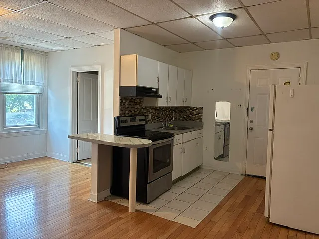 1 bed, 850 sqft, $950 — Photo 3
