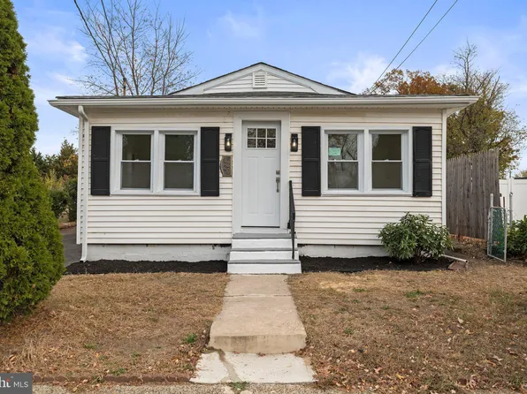 8226 Balfour Rd, Pennsauken, NJ 08110