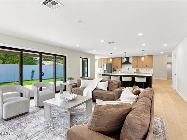 8852 S LAKESHORE Drive, Tempe, AZ 85284