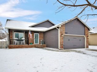 2512 N Pine Grove Cir, Wichita, KS 67205