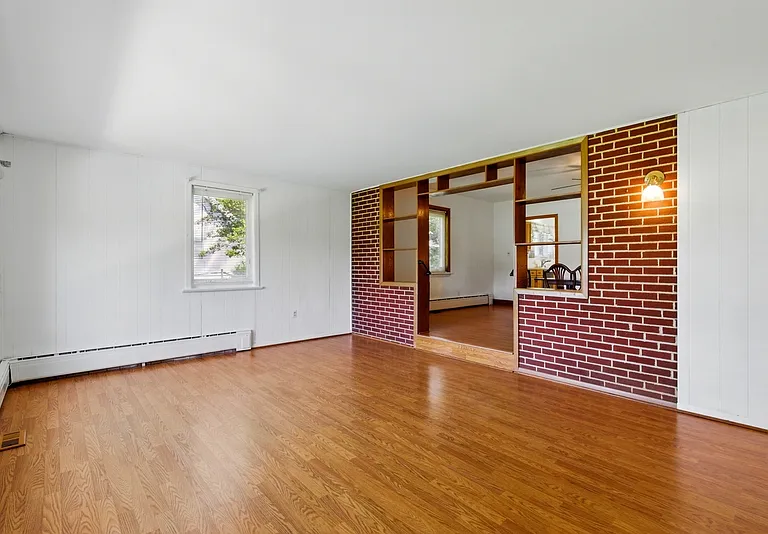 795 Annapolis Rd — Photo 4