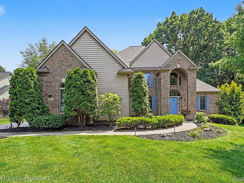1st image of 9843 Oak Valley Dr