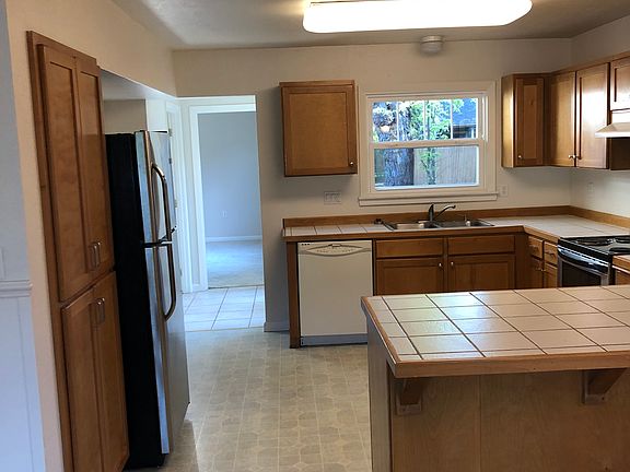 New frig and stove/oven