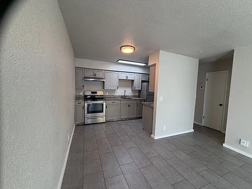 116 N Yosemite Ave Photo 1