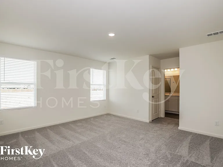 1822 Sandlin Dr — Photo 10