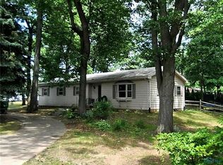 2322 Manoa Rd, Toledo, OH 43615