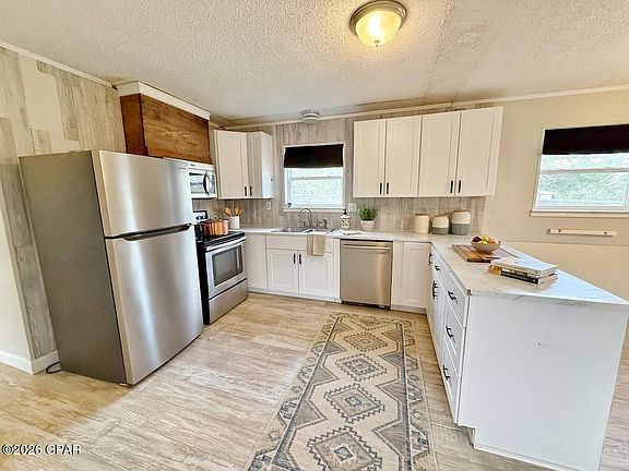 3rd image of 4978 Camellia Dr