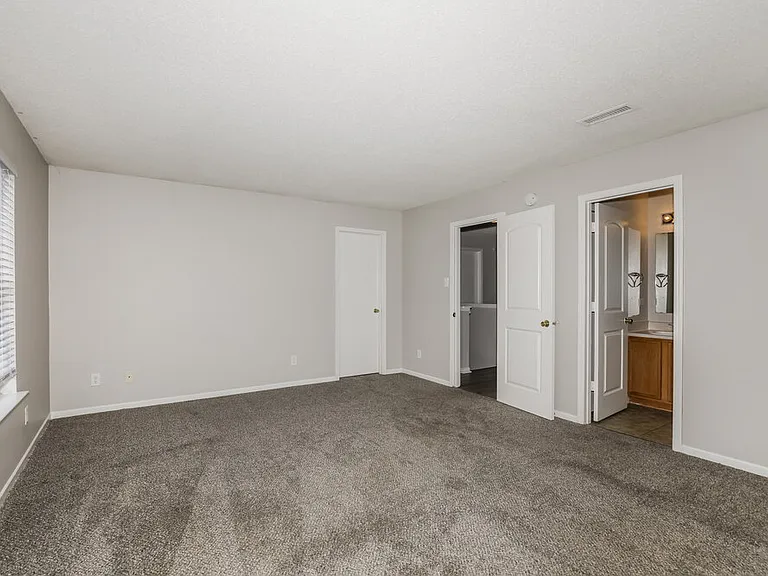 2371 Summerwood Ln — Photo 12