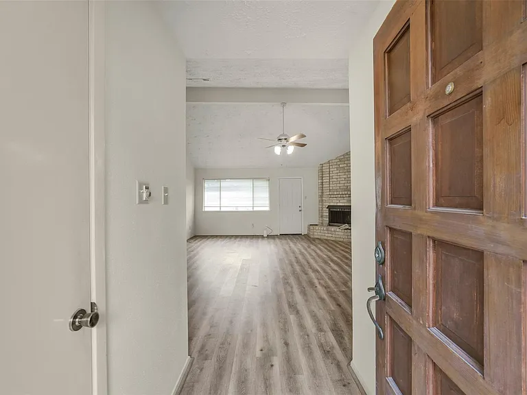 16323 Summer Dawn Ln — Photo 4