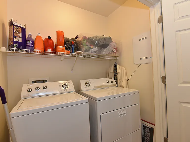 320 S Dunn — Photo 15