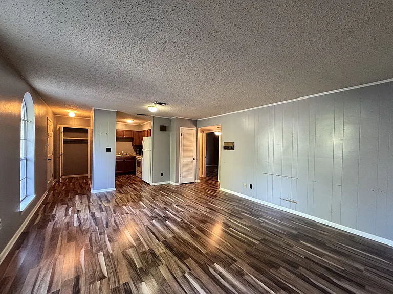 203 John Sims Pkwy #F — Photo 7