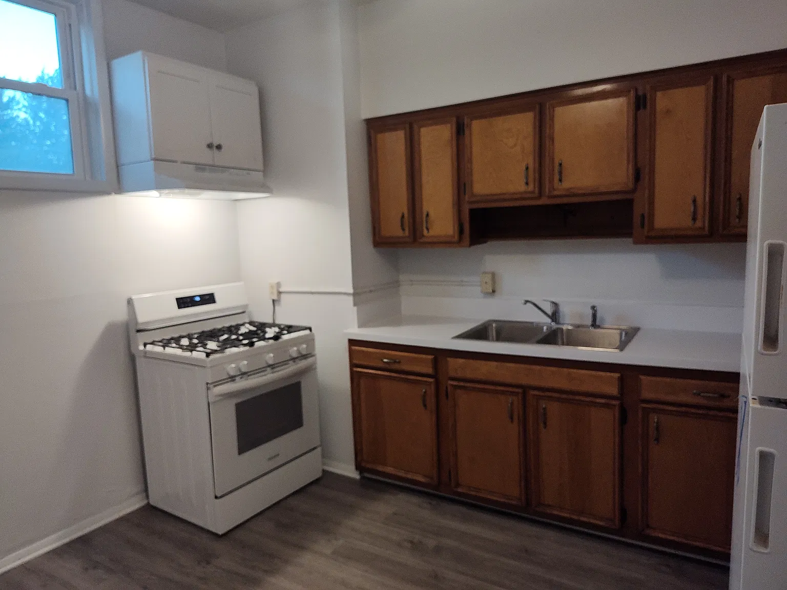 2 bed, 900 sqft, $1,550 — Photo 3