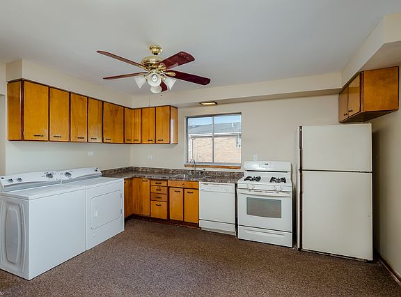 5th image of 8758 S Talman Ave