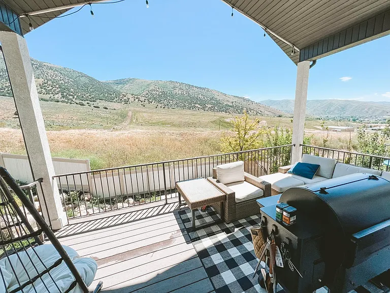 1120 Mahogany Ridge Rd — Photo 17