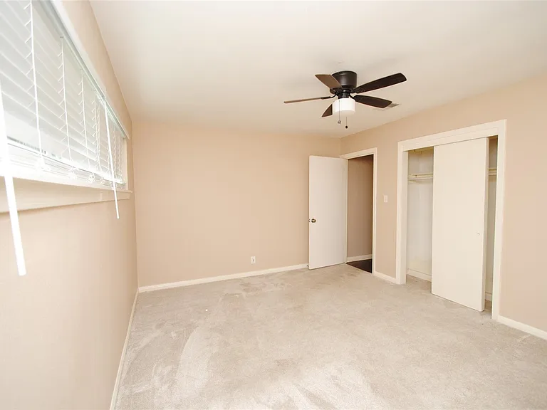 10034 Cedardale Dr — Photo 40