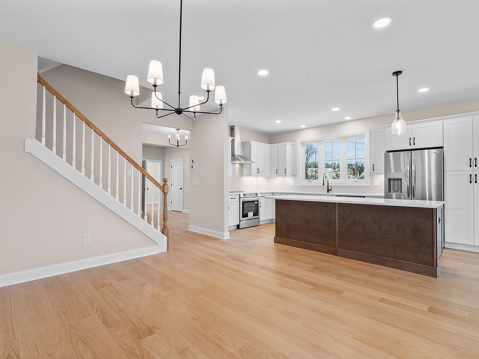 1st image of 1097 Saint Andrews Dr