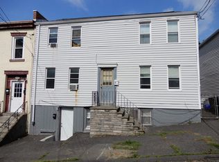 38 13th St, Troy, NY 12180
