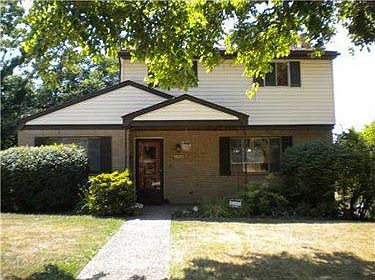 1st image of 106 Fox Chase Dr