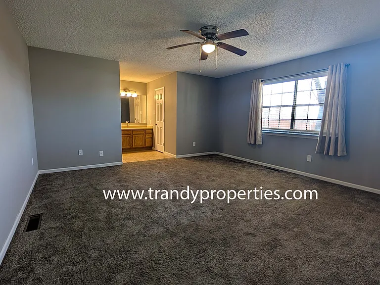 601 Rosa St — Photo 7