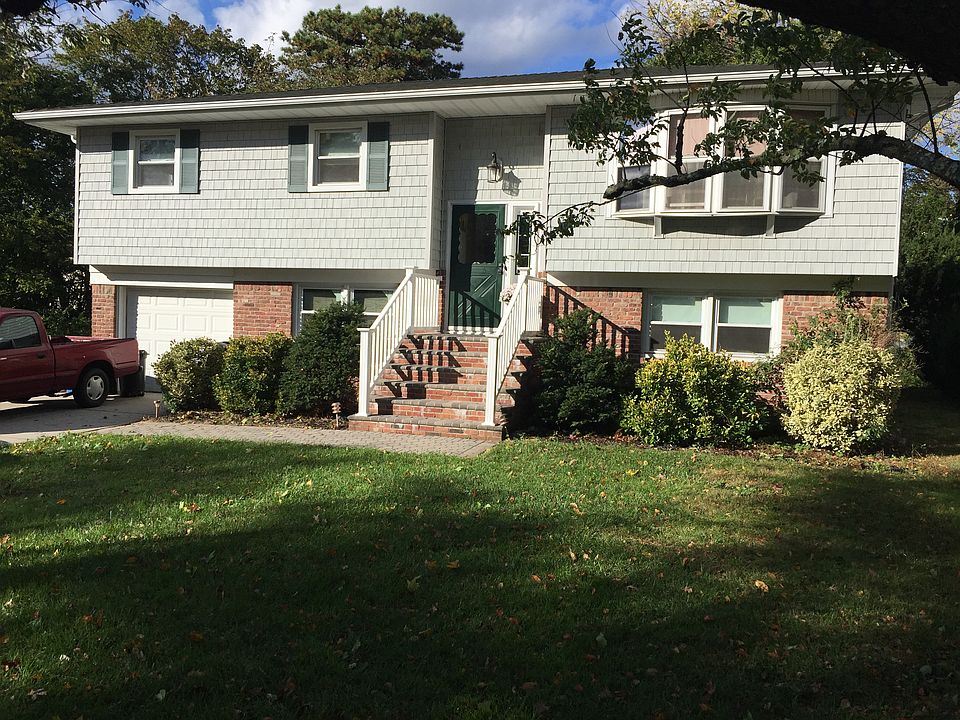 2nd image of 129 Tell Ave