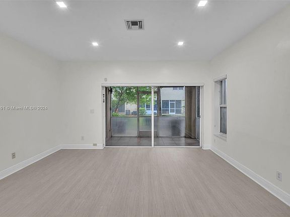 5th image of 447 SW 122nd Ter