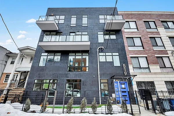 Sold by Avenues Real Estate | media 4