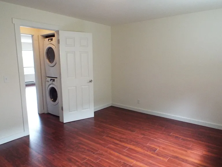 Lawton Park Apartments — Photo 12