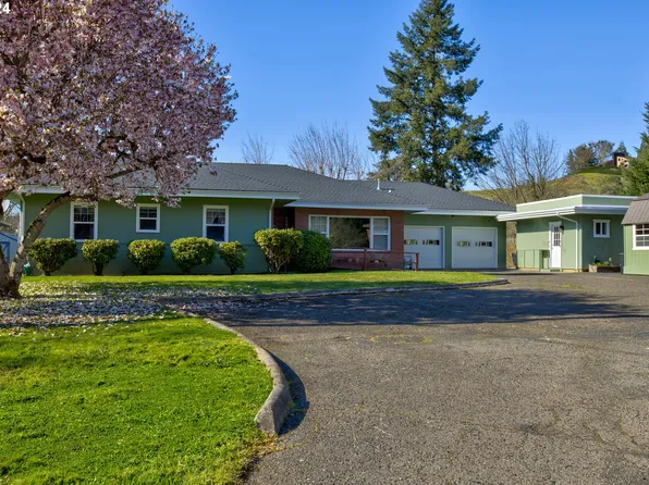 374 Pioneer Way, Winchester, OR 97495